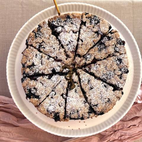 Gluten‑Free Seasonal Fruit Crumble Cake