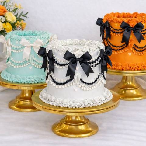 Mother’s Day Collection — Couture Cakes for the Iconic Mom